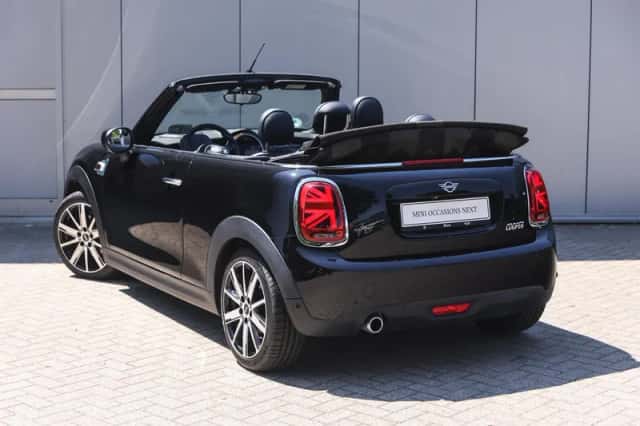 MINI Cabrio (2021) thumbnail 2