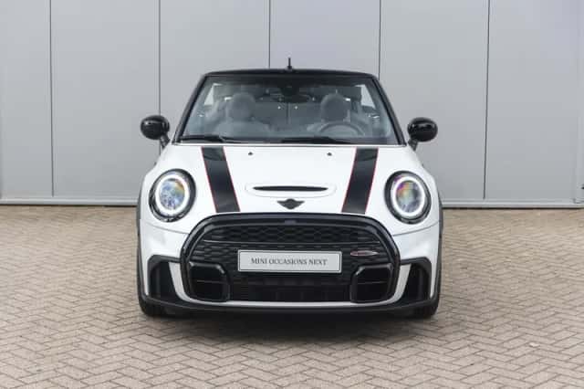 MINI Cabrio (2023) thumbnail 5