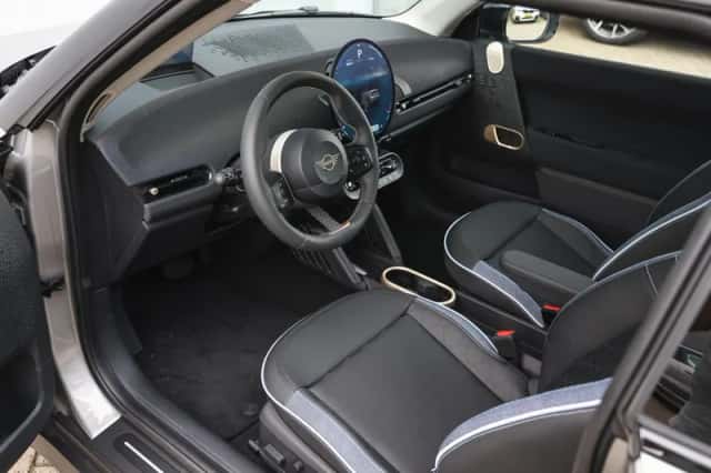 MINI Hatchback (2026) thumbnail 3
