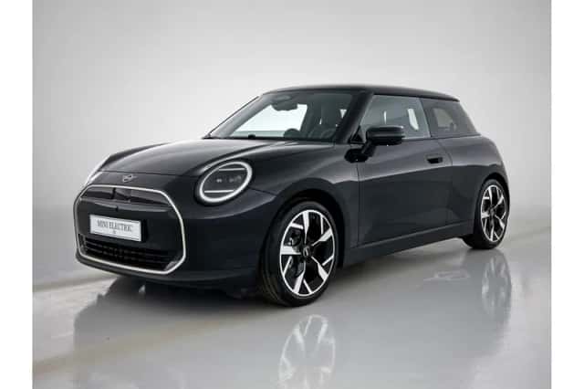 MINI Hatchback (2026) thumbnail 1