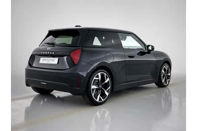 MINI Hatchback (2026) thumbnail 2