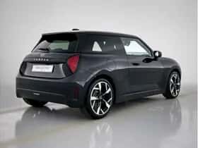 MINI Hatchback (2026) thumbnail 2