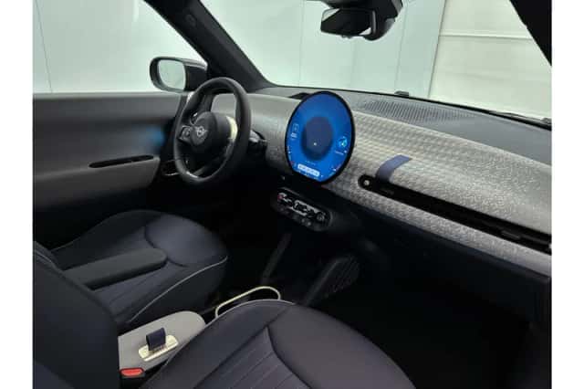 MINI Hatchback (2026) thumbnail 3
