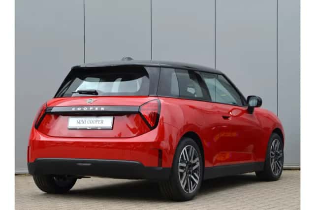 MINI Hatchback (2026) thumbnail 3