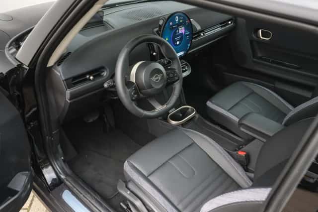 MINI Hatchback (2026) thumbnail 3