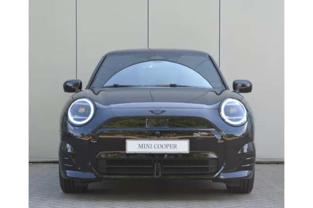 MINI Hatchback (2026) thumbnail 2