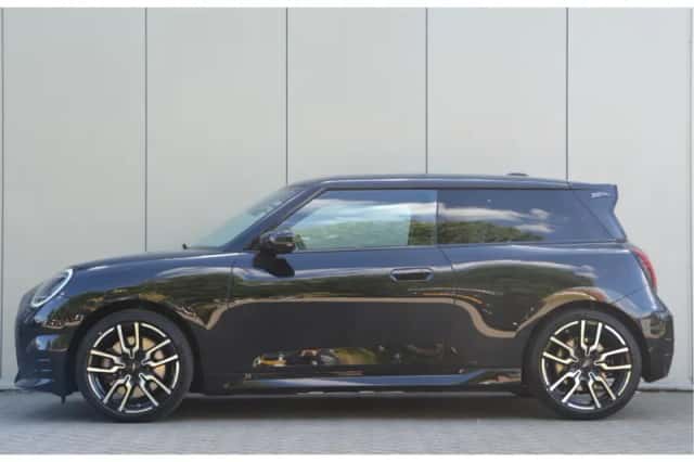 MINI Hatchback (2026) thumbnail 5