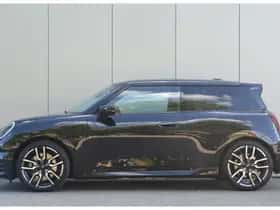 MINI Hatchback (2026) thumbnail 5