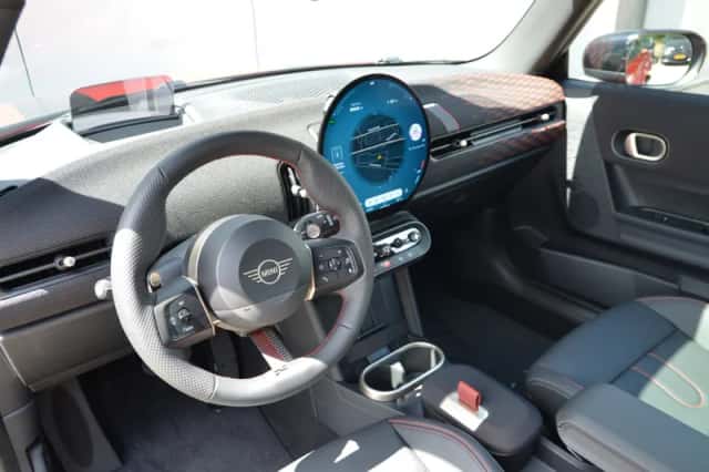 MINI Hatchback (2026) thumbnail 6