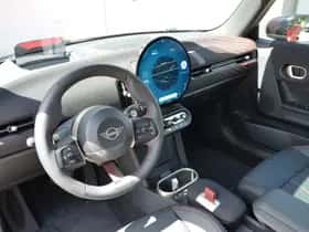 MINI Hatchback (2026) thumbnail 6