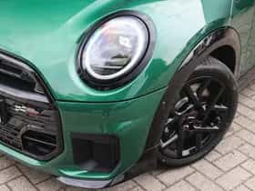 MINI Hatchback (2024) thumbnail 31