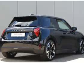 MINI Hatchback (2026) thumbnail 3