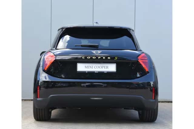 MINI Hatchback (2026) thumbnail 4