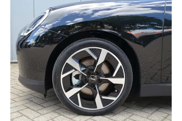 MINI Hatchback (2026) thumbnail 6