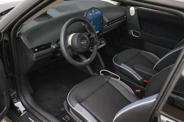 MINI Hatchback (2026) thumbnail 3