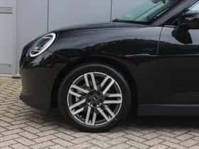 MINI Hatchback (2026) thumbnail 4