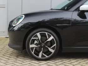 MINI Hatchback (2026) thumbnail 5