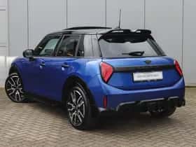 MINI Hatchback (2025) thumbnail 2