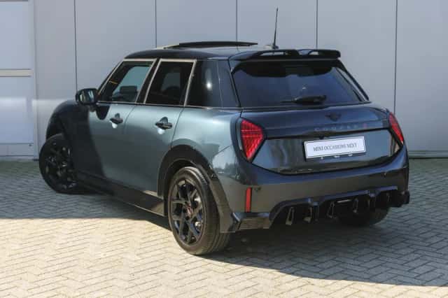MINI Hatchback (2026) thumbnail 2