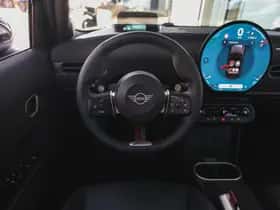 MINI Hatchback (2026) thumbnail 3