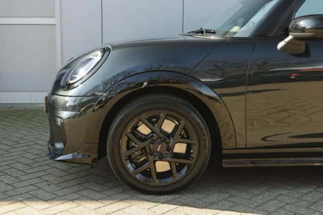 MINI Hatchback (2026) thumbnail 5