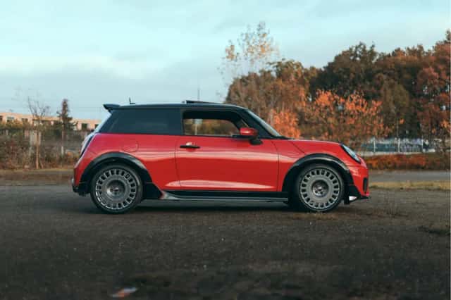 MINI Hatchback (2025) thumbnail 4