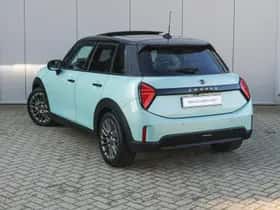 MINI Hatchback (2025) thumbnail 2