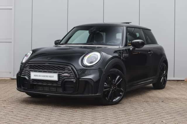 MINI Cooper (2024) thumbnail 1