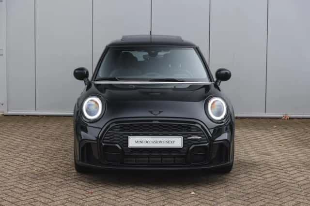 MINI Cooper (2024) thumbnail 6