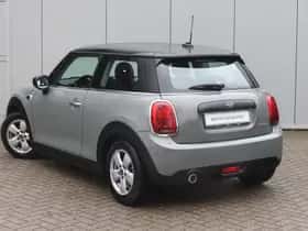MINI Hatchback (2021) thumbnail 2