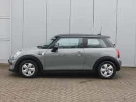MINI Hatchback (2021) thumbnail 7