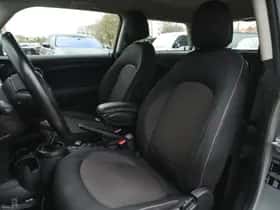 MINI Hatchback (2021) thumbnail 9
