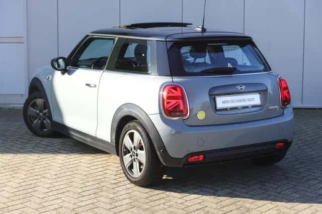 MINI Electric (2020) thumbnail 2