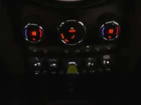 MINI Electric (2020) thumbnail 16