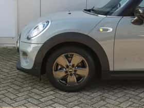 MINI Electric (2020) thumbnail 4