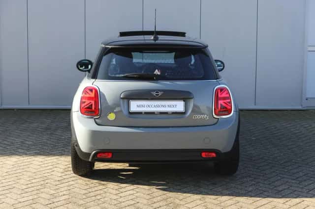 MINI Electric (2020) thumbnail 6