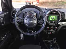 MINI Countryman (2018) thumbnail 3