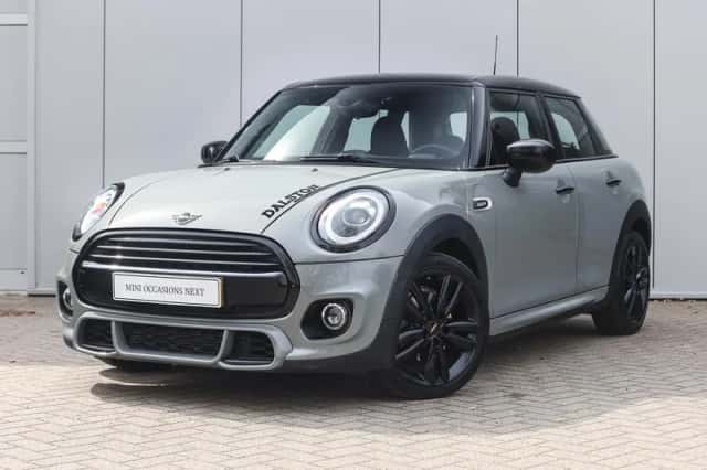 MINI Hatchback (2021) thumbnail 1