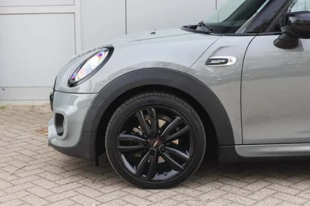 MINI Hatchback (2021) thumbnail 4