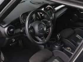 MINI Hatchback (2021) thumbnail 9