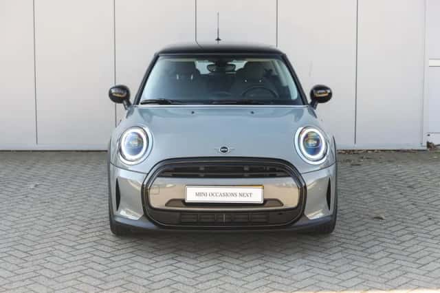 MINI Hatchback (2023) thumbnail 5