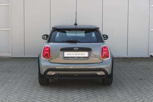 MINI Hatchback (2023) thumbnail 6