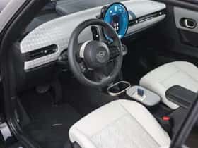 MINI Hatchback (2026) thumbnail 3