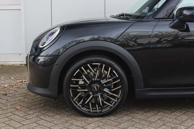 MINI Hatchback (2026) thumbnail 5