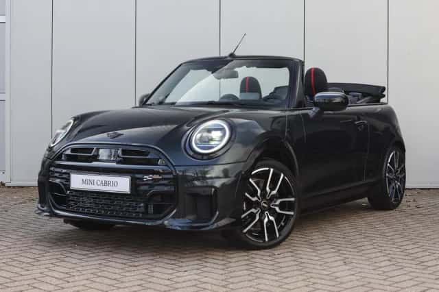 MINI Cabrio (2026) thumbnail 1