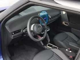 MINI Hatchback (2026) thumbnail 3