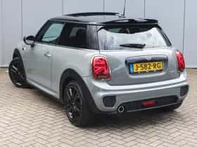MINI Hatchback (2020) thumbnail 2