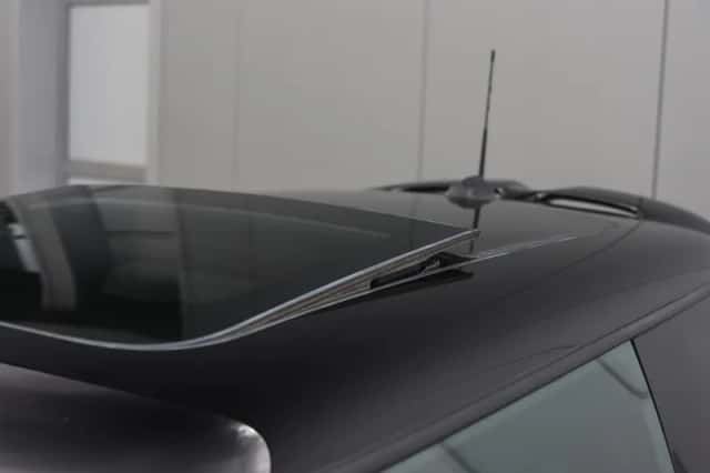 MINI Hatchback (2020) thumbnail 3