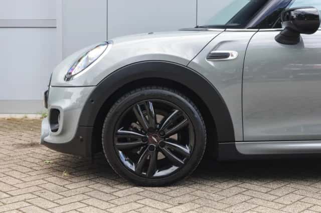 MINI Hatchback (2020) thumbnail 4