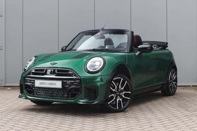 MINI Cabrio (2026) thumbnail 1